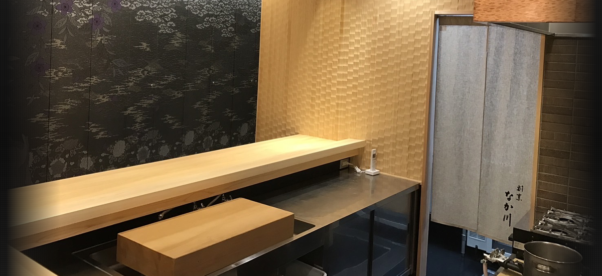 木の造作を活かした店舗施工空間